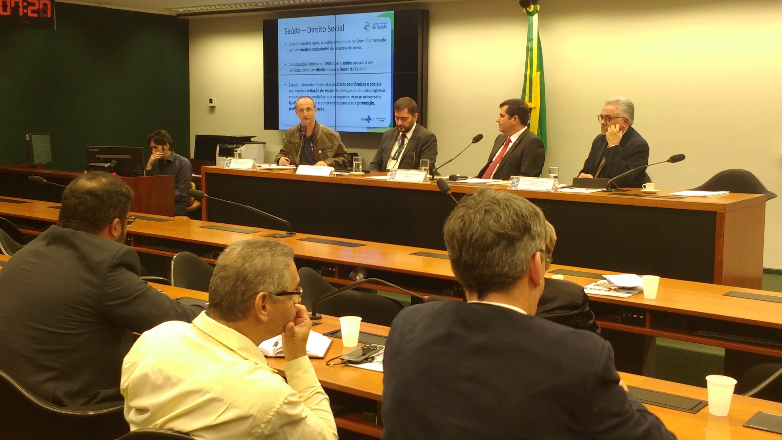 Desafios para a implementação da Politica Nacional de Vigilância em Saúde