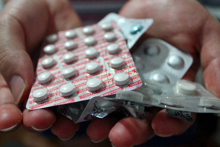 CNS e Anvisa discutem regulação do mercado farmacêutico