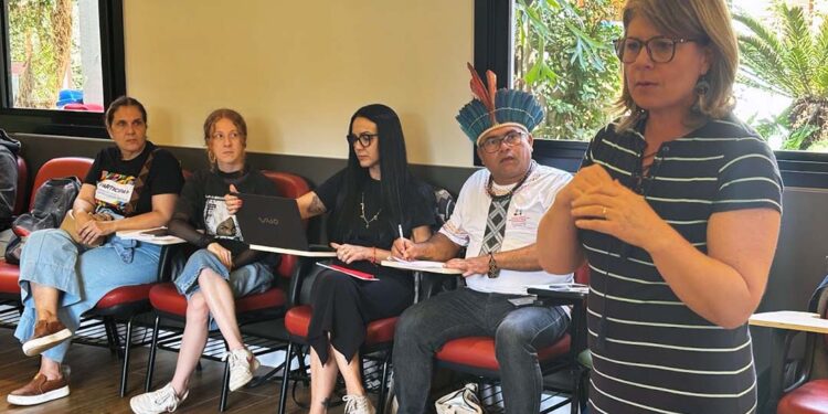 Participa+ 2025: educadoras e educadores finalizam preparação para oficinas